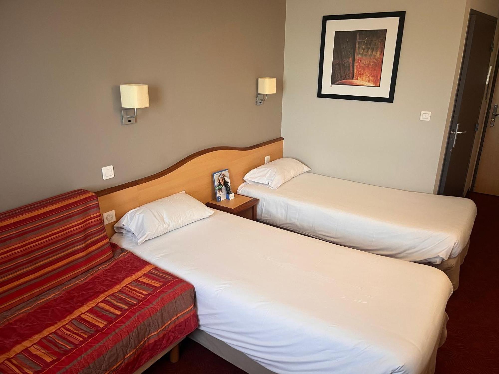 Brit Hotel Confort Montauban Exterior foto